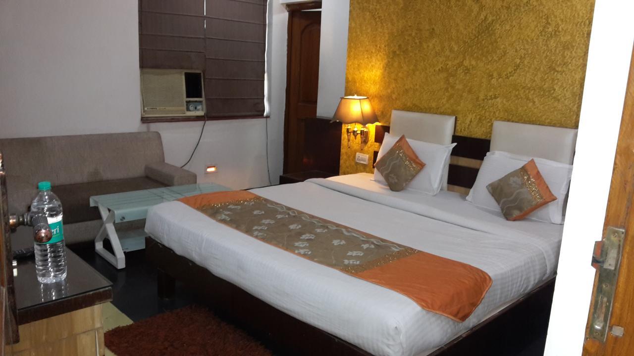 Hotel Rahul Deluxe Nagpur Zewnętrze zdjęcie
