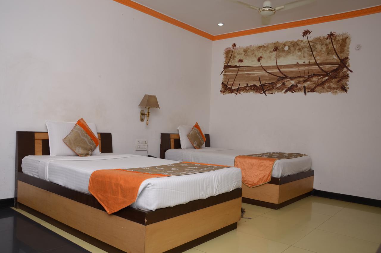 Hotel Rahul Deluxe Nagpur Zewnętrze zdjęcie