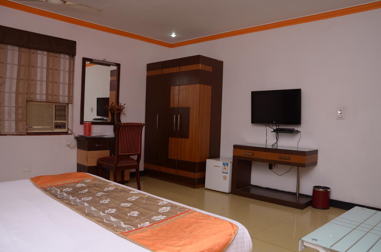 Hotel Rahul Deluxe Nagpur Zewnętrze zdjęcie