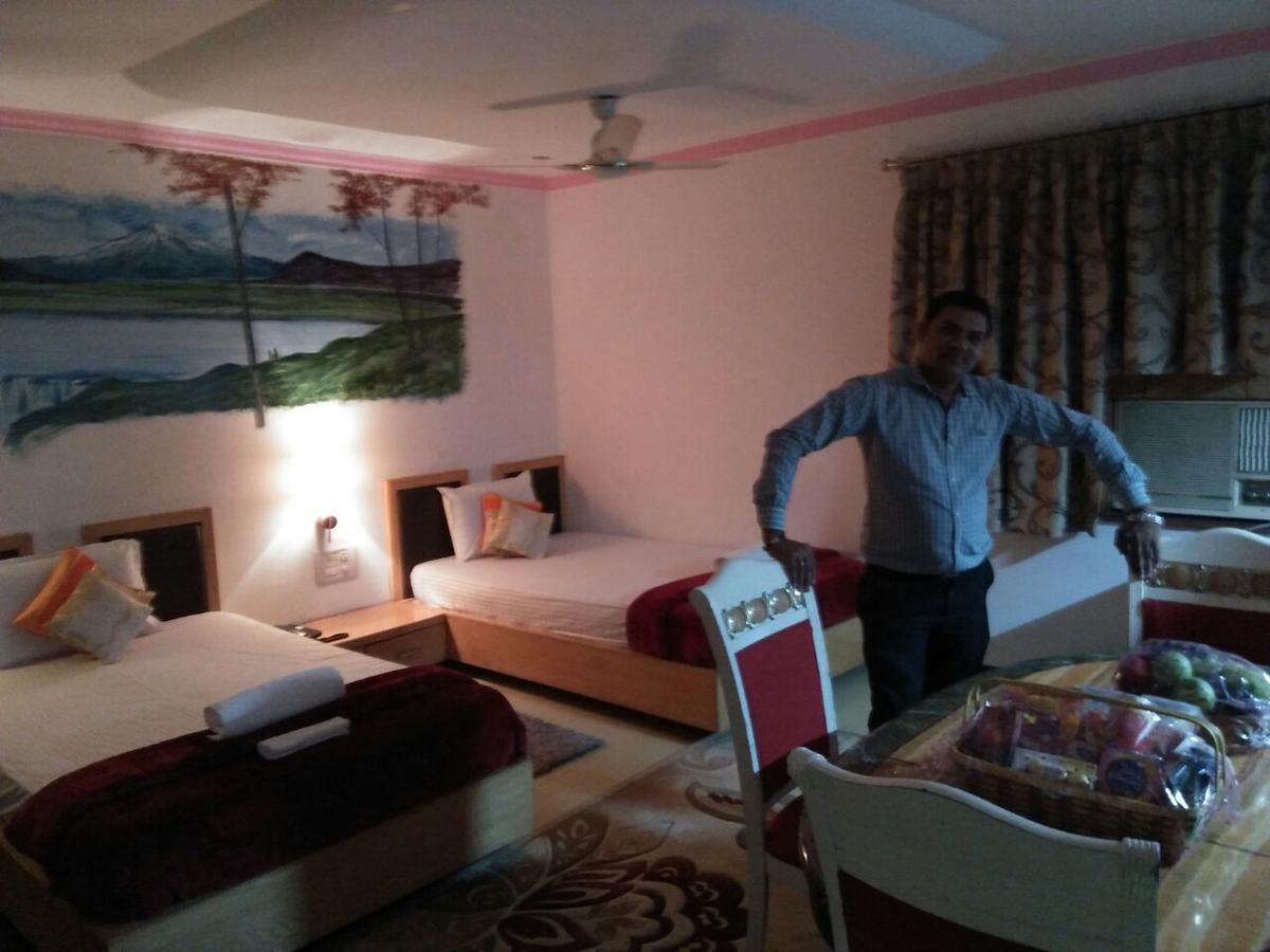 Hotel Rahul Deluxe Nagpur Zewnętrze zdjęcie